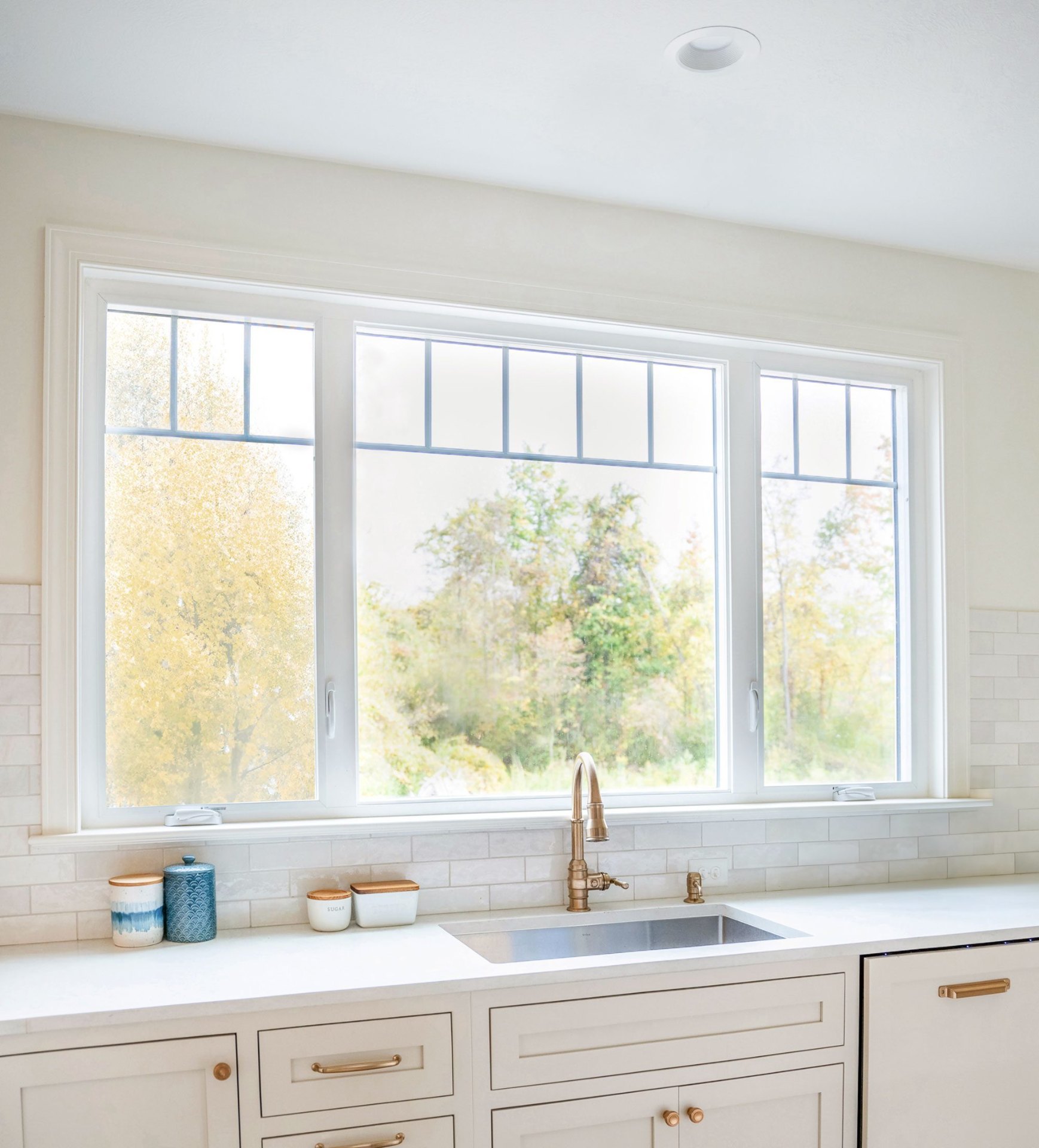 Picture window